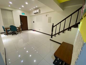 004朕權稀有住店兩用宅